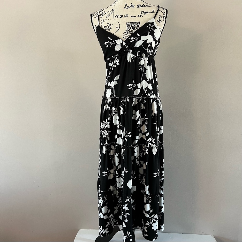 Velvet torch black white floral knit jersey slip tiers midi dress size small